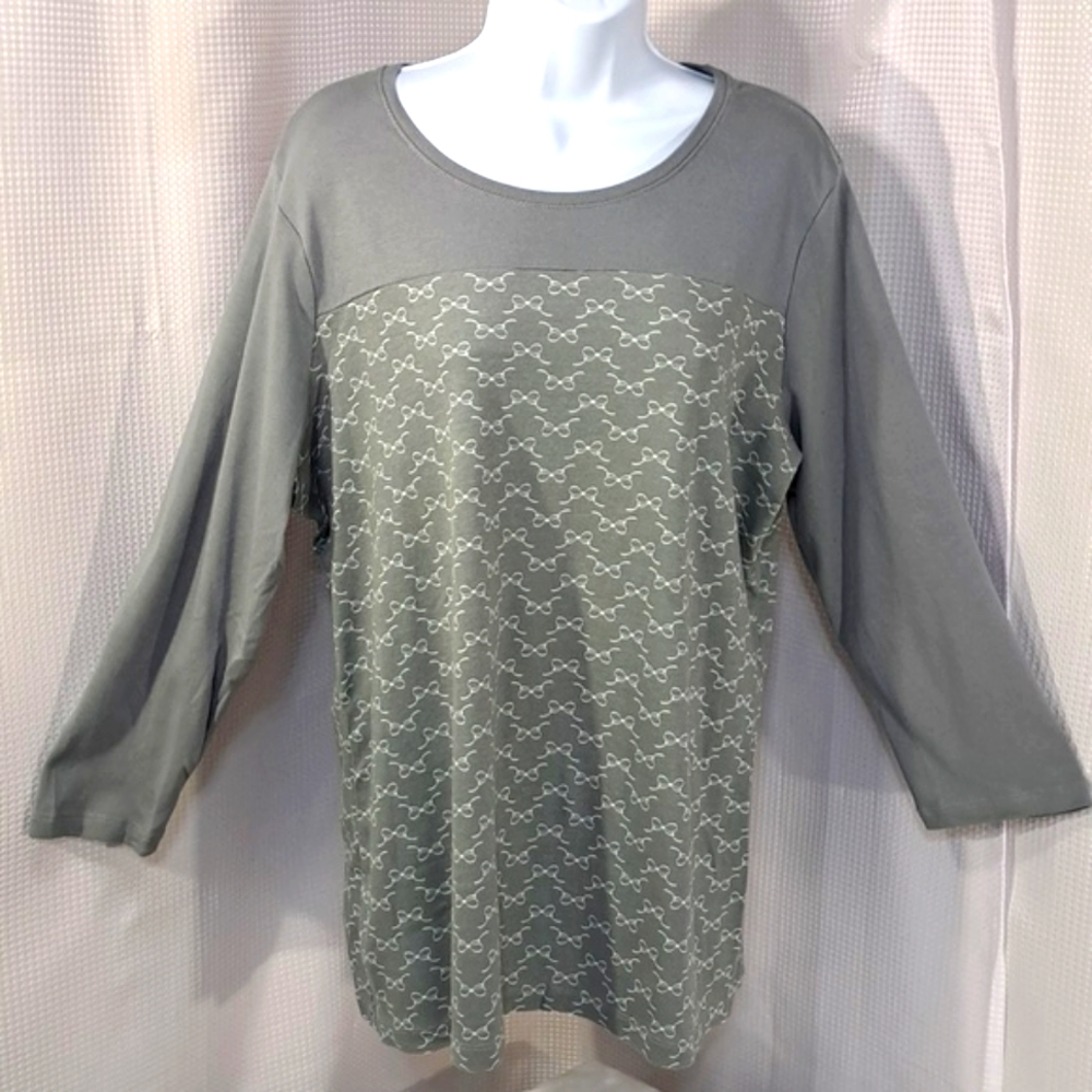 Bow Design Cotton, long sleeve top.Size XXL